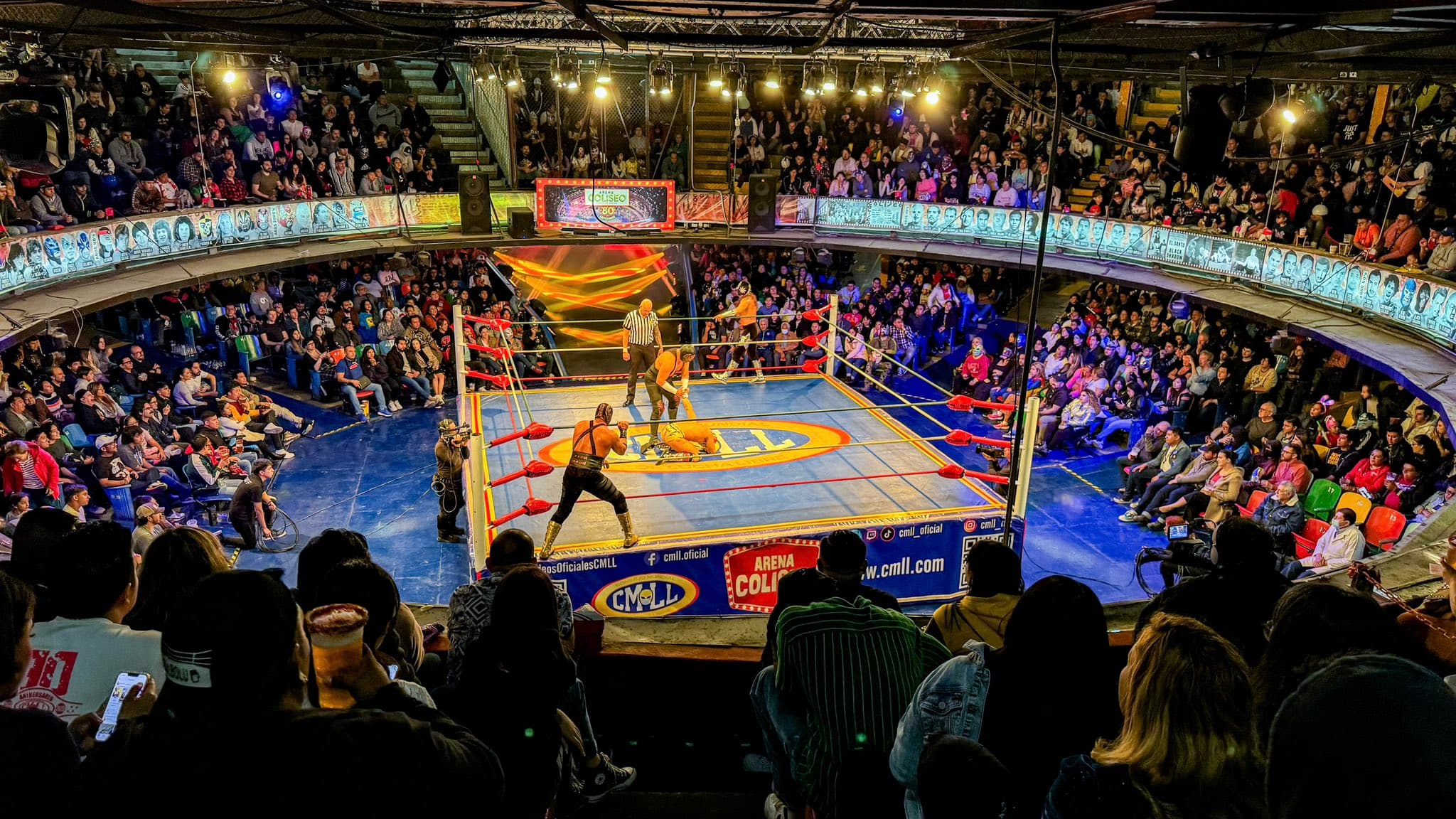 Sábado en ARENA COLISEO